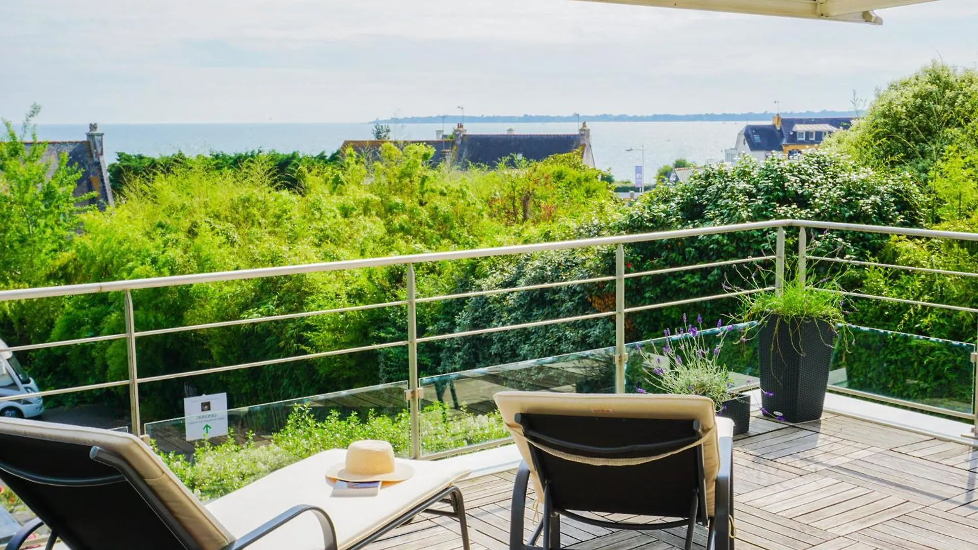 -La Terrasse- T2 Avec Terrasse Vue Mer コンカルノー